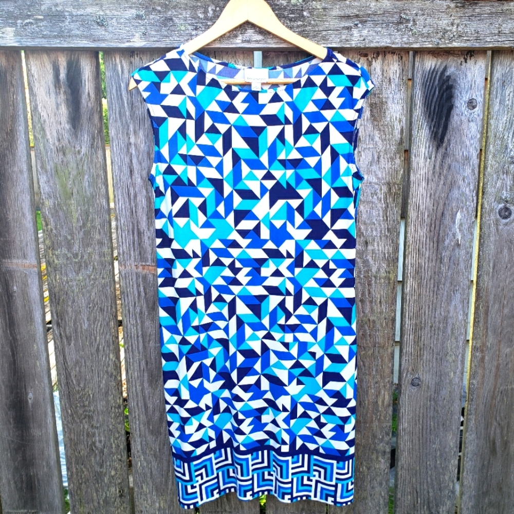 $10 Sale! Donna Morgan Geometric Shift Dress
